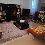 Appartamento Tirana 2br With Veranda & Garden
